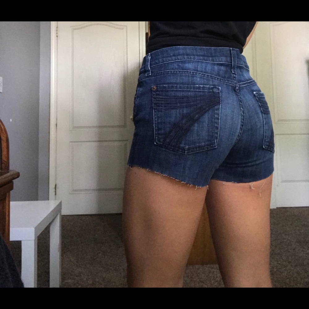 Seven brand cut offs